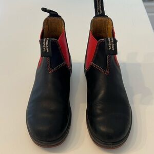 Beautiful black and red blundstones. Size uk5/us7. Excellent used condition